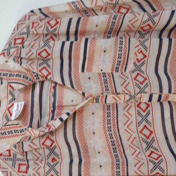 USED KIKI LA RUE PATTERN SHIRT 100% POLYESTER SIZE L - Picture 4 of 13